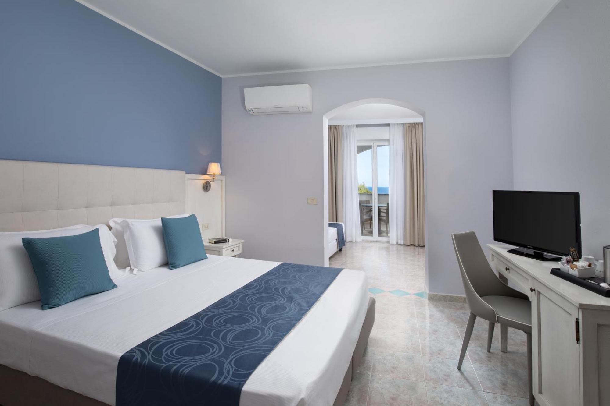 קאסטלסארדו Hotel Rosa Dei Venti מראה חיצוני תמונה