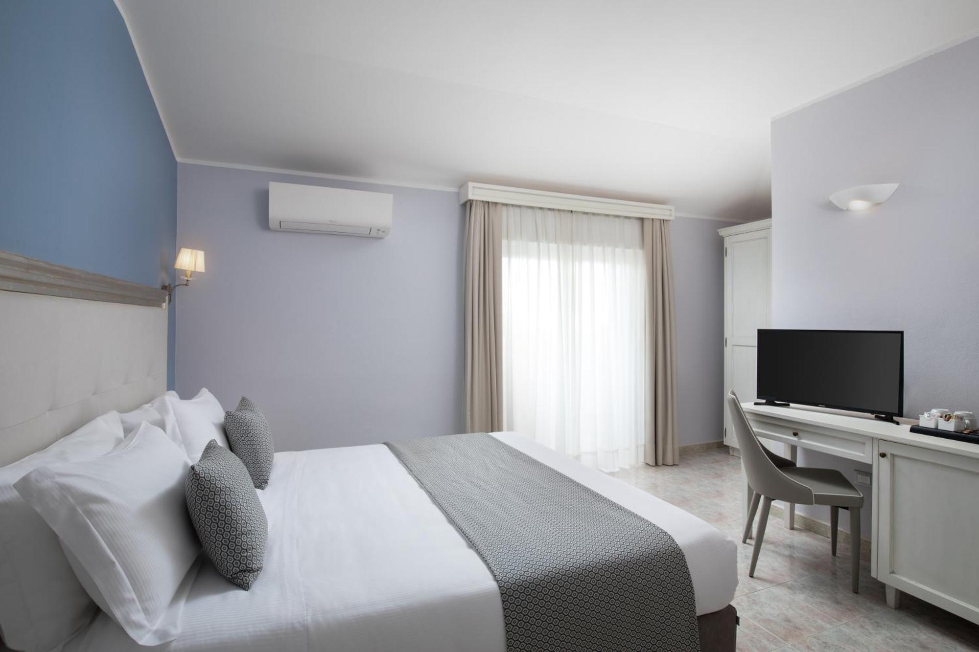 קאסטלסארדו Hotel Rosa Dei Venti מראה חיצוני תמונה
