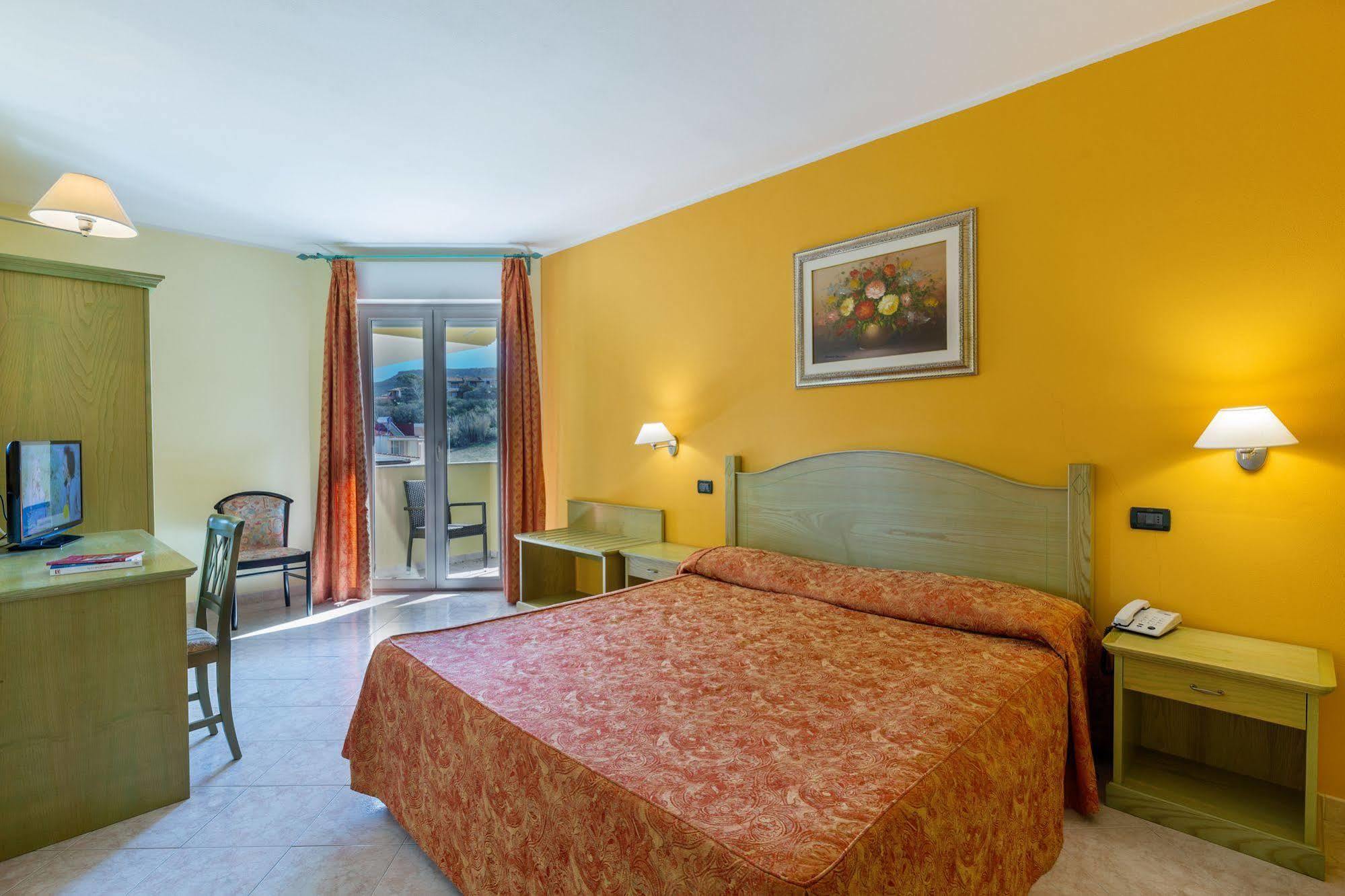 קאסטלסארדו Hotel Rosa Dei Venti מראה חיצוני תמונה